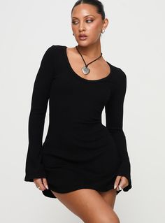 Long sleeve mini dress Ribbed material, scoop neckline, flare cuffs & hem, flowy style, slim-fitting Good stretch, unlined 100% polyester Cold gentle machine wash Length of size US 4 / AU 8 shoulder to hem: 76cm / 29.9in Festival Romper, Black Long Sleeve Mini Dress, Flowy Style, Black Dress With Sleeves, T Dress, Party Dress Long Sleeve, Fleece Dress, Casual Rompers, Mini Dress Black