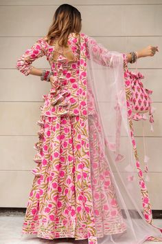 Womens Two Piece Outfits Matching Set, Pink Block Print, Kurti Skirt, Pink Skirt Set, Kurta Skirt, Stylish Kurtis Design, Polka Dot Maxi Dresses, Trendy Dress Outfits, Suits Design