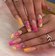 Sparkly Diamond Nails, Simple Summer Nails Stiletto, 29th Birthday Nails, Spring Baddie Nails, Spring Birthday Nails, Encanto Nails, Mexican Inspired Nails Mexico, Spring Nails Long, Mexico Nails