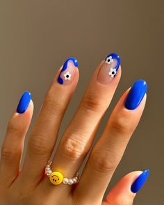 6 Vacation Nail Colors That Serve Major Summer 2024 Vibes | Who What Wear UK Dark Summer Nail Ideas, Summ Nails 2024, Fun Blue Nails Designs, Tropical Vacation Nails 2024, Nail For Summer 2024, Nail Colours 2024 Summer, Summery Nails 2024 Simple, Summer 24 Nails, Cute Summer Nails 2024