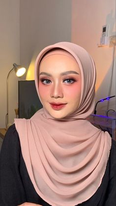 Makeup Wisuda Hijab Flawless, Bride Makeup Natural, Hijab Style Tutorial, Tutorial Hijab