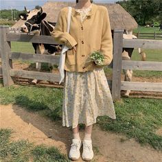 Vintage Outfit Aesthetics, Cottage Style Outfits, Modest Outfit Aesthetic, Comfy Korean Outfits, Modest Outfits, Aesthetic Fashion