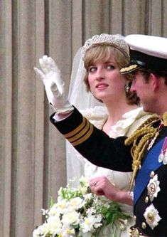 July 29th/1981~ Lady Diana Spencer married Prince Charles, The Prince of Wales at St Paul Cathedral in London. Princess Diana And Prince Charles, Prins William, Prinz Charles, Storybook Wedding