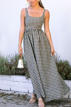 Dani Gingham Maxi Dress Gingham Check Dress, Brown Gingham Dress, Checked Dress Outfit, Feminine Outfit Ideas, Flowy Fashion, Cute Dresses Casual, Flowy Bridesmaid Dresses, Morning Lavender, Boutique Maxi Dresses