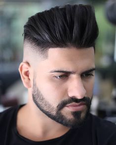 Quiff Undercut #underucts #haircuts #hairstyles Bread Styles For Men, Wavy Weave Hairstyles, Short Hair Mohawk, Rocker Hair, Beard Haircut, Hair Barber, Quiff Hairstyles, Short Haircut Styles