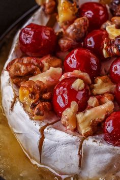 The BEST Easy Charcuterie Board Ideas | Montana Happy Christmas Baked Brie, Cranberry Brie Crostini, Baked Cranberry Brie, Brie Crostini, Baked Brie Appetizer, Baked Brie Recipe