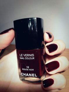 Chanel Rouge Noir nails Chanel Nail Polish, Chanel Rouge, Manicure E Pedicure, Nail Polish Colors, Love Nails, All Things Beauty, Beauty Make Up, Nail Art Design, Manicure And Pedicure