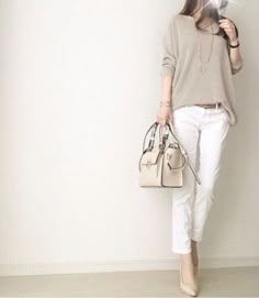 Check out these professional jean outfits! Neutral Palate, Chic Office Outfit, Fashion Trend Inspiration, Winter Whites, Office Attire, Summer Fashion Trends, 가을 패션, Lightweight Sweater, Neutral Color