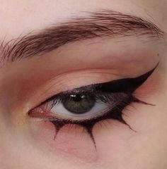 Teknik Makeup, Halloweenský Makeup, Eyeliner Designs, Punk Makeup, Alt Makeup, Swag Makeup, Smink Inspiration, Makijaż Smokey Eye, Emo Makeup