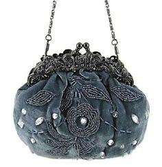 vintage purse with beautiful beading Victorian Purses, Vintage Evening Bags, Evening Purse, Vintage Purse, Beaded Bags, Womens Purses, Vintage Handbags