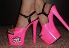 Pleaser Heels, Hot Shoes, Pretty Shoes, Dream Shoes, 2000s Fashion, New Yorker, Cute Shoes, High Heel Shoes, Me Too Shoes