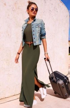 airport Travel Boyfriend, Vestiti In Jeans, High Neck Maxi Dress, Board Room, Boyfriend Blazer, Outfits Casuales, High Neckline