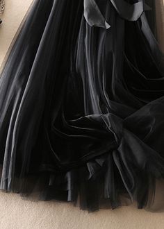 Elegant Black Bow Patchwork Tulle Skirt Spring Black Tulle Tiered Skirt, Black Party Skirt For Fall, Black Tulle Skirt For Spring, Chic Black Tulle Skirt Dress, Spring Black Tulle Skirt, Black Tulle Full Skirt, Black Full Tulle Skirt, Black Fall Party Skirt, Black Tulle Skirt For Party