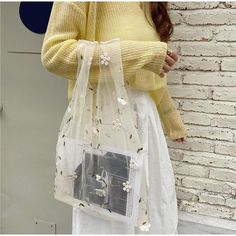 Flower Handbag, Embroidery Hand, Photoshoot Idea, Woven Handbags, Bohemian Handmade, Couture Mode, 자수 디자인, Casual Tote