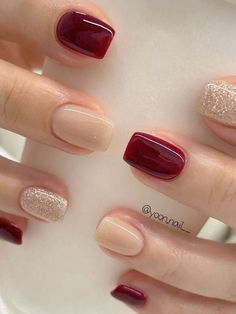 Simple Maroon Nails, White And Maroon Nails, Red And Beige Nails, Korean Winter Style, Simple Red Nails, Burgundy And Gold Nails, Ongles Beiges, Beige Nails Design, Nail Art Designs For Beginners