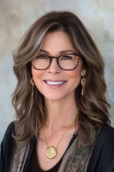 Save this pin for the best hairstyles for women over 50 with glasses. Soft, side-swept waves are a flattering cut, especially for medium to thick hair. A side part creates an asymmetry that complements rectangular or cat-eye frames. Shag Haircut With Glasses, Side Part Shag Haircut, Beauty Secrets Hair, Best Hairstyles For Women, Medium Hair Styles For Women, Grey Hair Inspiration, Side Part Hairstyles, Hairstyles With Glasses, Stunning Hairstyles