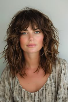 Shaggy Medium Length Haircut, Medium Hair Shaggy Layers, Shag Hairstyles Medium Round Face, Long Shag Bob, Mid Length Wavy Hair With Bangs, Medium Length Hair Shag, Medium Short Layered Haircuts Shoulder Length, Balayage Shag Hair, Medium Curly Shag