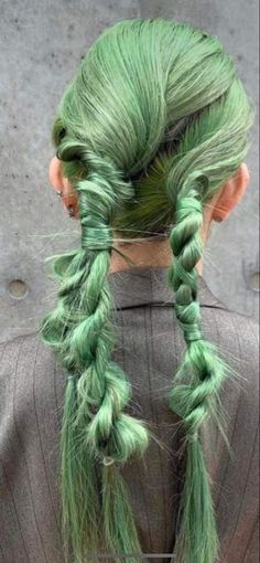 Editorial Hair, Hair Arrange, Hair Reference, Hair Inspo Color, Dream Hair, Hair Art, Aesthetic Hair, Green Hair, Hair Designs