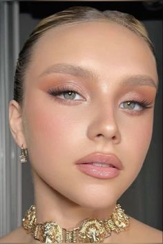 #makeup #makeupinspo #prommakeup #formalmakeup #prom #formal Deb Ball Makeup, Light Makeup For Bride, Prom Makeup Soft Glam, Makeup Inspo Natural Glam, Gold Glowy Makeup, Full Coverage Makeup Looks, Make Up Looks Wedding, Makeup Ideas Wedding Bride, Light Formal Makeup