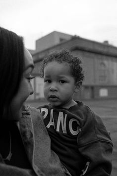 Urban Family Street Style with Toddler photo shoot in Vallejo, CA. Rocio Rivera Photography Urban Family Photoshoot, Street Photography Portrait, Street Photoshoot, Toddler Photoshoot, Toddler Photos, Family Photoshoot, Family Portraits, Street Photography, Portrait Photography