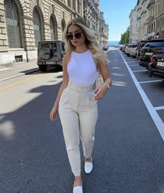 Outfit Chic, Classy Casual Outfits, Stylish Work Outfits, Casual Chic Outfit, Casual Work Outfits, Work Outfits Women, Zara Pants