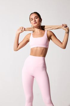 Pastel Athletic Wear, Pink Sport Set, Light Pink Workout Outfit, Pilates Set Outfit, Pastel Workout Outfit, Lululemon Workout Set, Cute Gym Sets, Pastel Activewear, Cute Workout Fits