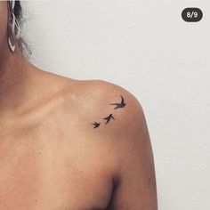 Cool Finger Tattoos, Tiger Tattoo Sleeve, Small Shoulder Tattoos, M Tattoos, Cute Tattoo, Bird Tattoos