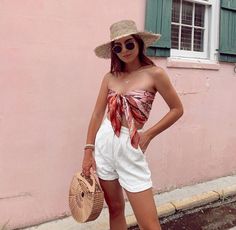 Outfits For Mexico Vacation, Cabo Outfits, Bahamas Outfit, European Travel Outfit, Mexico Vacation Outfits, Cancun Outfits, Tulum Outfits, Tropical Vacation Outfits, Italian Family