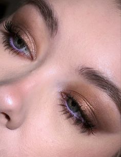 Purple And Brown Makeup, Brown And Purple Eyeshadow, Subtle Purple Eye Makeup, Light Spring Makeup, Fairy Eye Makeup, Contemporary Makeup, Lavender Makeup, Mauve Makeup