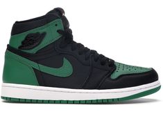 Jordan 1 Retro High Turbo Green, Jordan 1 Green, Outfits With Jordan 1s Fashion Styles, Adidas Nmd R2, Green Jordans, Black Pine, Authentic Jordans, Jordan Shoes Girls, Black Shoes Men