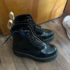 Platform Boots Worn 2 Times Zipper Detail With Laces Size 8 Doc Martens Zipper, Platform Doc Martens, Dr Martens Black, Dr Martens Shoes, Martens Shoes, Doc Martens, Zipper Detail, Platform Boots, Women Shoes