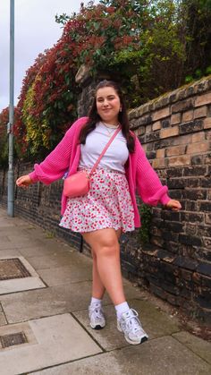 Curvy Pink Outfits, Plus Size Preppy Outfits Spring, What To Wear With Floral Skirt, Danish Pastel Outfits Plus Size, Plus Pink Outfits, Cute Summer Outfits Plus Size Casual, Barbiecore Aesthetic Outfit Plus Size, Plus Size Pink Skirt Outfit, Floral Dresses Outfit