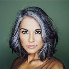 Grey Hair Transformation, Gorgeous Gray Hair, Grey Hair Inspiration, Beautiful Gray Hair, Silver Grey Hair, Natural Gray Hair, Transition To Gray Hair, Blending Gray Hair