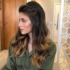 Side Curls, Undercut Long Hair, Side Braid Hairstyles, Updos For Medium Length Hair, Wedding Hair Down, Half Up Hair, Party Hairstyles