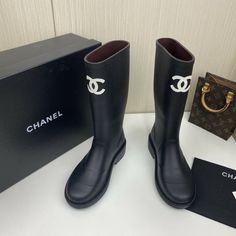 Size: 35-EU-4-US-22-5-CM-8-85-IN Chanel Women, Womens High Boots, Chanel Shirt, Shoe Tags, Loafer Mules, Mule Sandals, Boots Black, High Boots, Black Boots