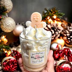 Luxury whipped wax candle with Muss Daizey parfum and gingerbread person Whipped Wax Candles, Perfume Candle, Diy Bougie, Latte Candle, Gingerbread Person, Dessert Candle, Candle Melts, Neroli Essential Oil, Room Items