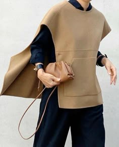 Mode Kimono, Fabulous Outfits, Style Vest, Cape Style, Instagram Style, Looks Chic, Mode Inspiration, Sewing Clothes, Minimal Fashion