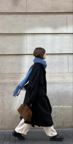 Estilo Hippy, Japan Outfit, Cold Outfits, Blue Scarf, Winter Fits, Mode Inspo, Autumn Outfit, Looks Style