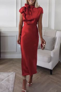 Details: Material: Polyester, Satin Style: Celebrities, Elegant Pattern Type: Solid Element: Bandage Neckline: Half A Turtleneck Silhouette: Sleeveless Dress Sleeve Length: Sleeveless Fit Type: Regular Clothing Length: Long Type: Solid Color Size(in) Bust Waist Dresses Length S 34.6 28.3 52 M 36.2 29.9 52.4 L 38.6 32.3 52.8 XL 40.9 34.6 53.1 Tips:Due to the many variations in monitors, the color in the image could look slightly different, please take physical design and color shall prevail.Pleas Turtleneck Dress Sleeveless, Turtleneck Sleeveless, Dress Sleeve Length, Party Kleidung, Short Sleeve Maxi Dresses, Polyester Satin, Maxi Dress With Sleeves, Evening Attire, Celebrity Dresses