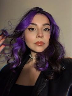 Purple Money Piece Hair With Bangs, Halo Hair Dye Style Purple, Black Hair With Purple Front Pieces, Dark Purple Money Piece Hair, Purple Front Hair Streaks, Purple Bangs With Brown Hair, Purple Curtain Bangs, Dyed Curtain Bangs, Purple Streaks In Blonde Hair