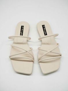 Type:Slides \nStyle:Elegant \nColor:Beige \nPattern Type:Plain \nToe:Open Toe \nSize Fit:True To Size \nUpper Material:PU Leather \nLining Material:PU Leather \nInsole Material:PU Leather \nOutsole Material:Rubber \n Womens Sandals Flat, Cross Straps, Black Border, Womens Slippers, Slide Sandals, Flat Sandals, Open Toe, Pu Leather, Slippers