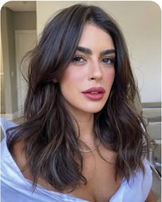 Medium Length Brown Hair, Brown Hair Inspo, Hairstyles For Layered Hair, Medium Length Haircut, Haircuts Straight Hair, Haircuts For Medium Hair, Mid Length Hair