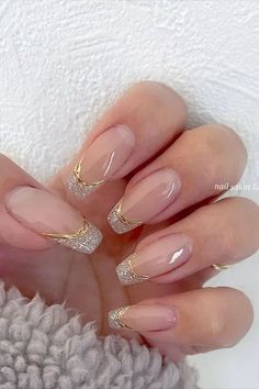 Nails With Gold, Stylish Nails Designs, New Year's Nails, Bridal Nails, Elegant Nails