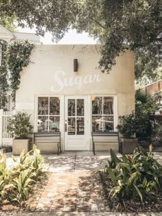 the front entrance to sugar house in charleston, ga