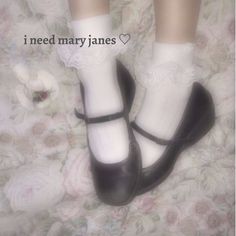 Frilly Socks, Doll Aesthetic, The Shot, The Hunter, Creepy Cute, Gossip Girl, Cute Shoes, Sock Shoes, Lana Del Rey