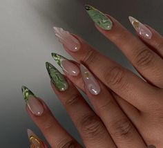 Almond Nails August 2024, Girly Green Aesthetic, August Nails Ideas Square, Almond Acrylic Nails Green, Emerald Green And White Nails, Green Design Nails, Nails Green Design, Soft Green Nails, Green Almond Nails Designs