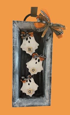 Thanksgiving Blocks, Dollar Store Halloween Crafts, Ghost Cutouts, Robin Craft, Wooden Ghost, Ghost Crafts, Fall Pumpkin Crafts