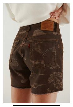 Levi’s 501 shorts Alt Summer Outfits, Outfits Modest, Modest Summer Outfits, Emma Chamberlain, Outfits Y2k, Swaggy Outfits, Summer Outfits Men, Dream Clothes, Outfits Aesthetic