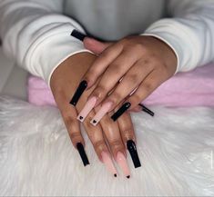 Baddie Long Nails Acrylic Designs, Acrylic Nails Swirls, Square Acrylic Nails Birthday, Outline Acrylic Nails, Long Black Acrylic Nails Designs, Tapper Square Acrylic Nails, Long Acrylic Nails Black, Long Black Acrylic Nails, Long Square Acrylic Nails Designs