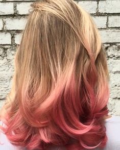 Blonde To Peach Ombre Hair, Blond Hair With Dyed Tips, Peach Pink Hair Highlights, Blonde Hair With Dyed Ends, Pink Dip Dyed Hair, Blonde Highlights With Pink Tips, Blonde Hair With Tips Dyed, Pink Hair Balayage Blonde, Blond Hair Pink Tips